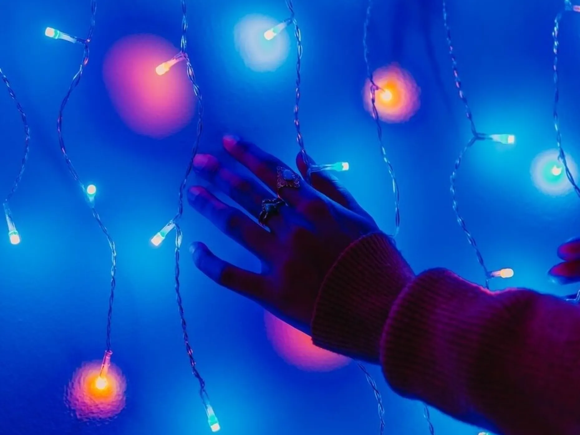 Twinkly Lichtgordijnen^ Icicle Lichtgordijn - Binnen/Buiten - Rgbw - 190 Led-Lichtketting - Decoratie - App-Gestuurde - Zwart