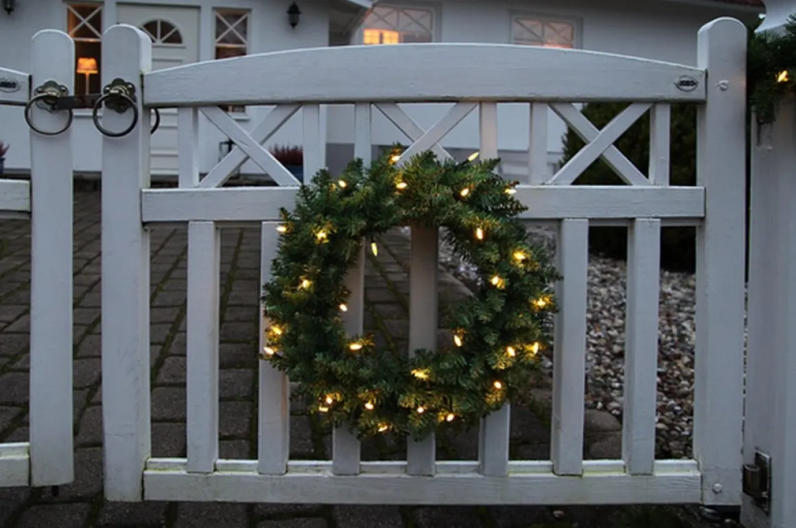 Star Trading Verlichte Kerstkrans "Calgary" 50Cm -Ook Geschikt Voor Buiten -Lichtkleur: Warm Wit -Met Stekker -Kerstdecoratie Flash Sale