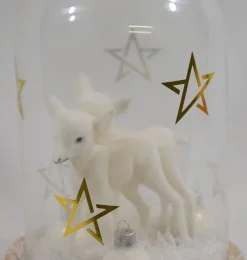 ZoeZo Design - Glazen Stolp Met Witte Hertjes - Rendieren - Sneeuw En Kerstballen - O 13 Cm - Hoogte 20 Cm Shop