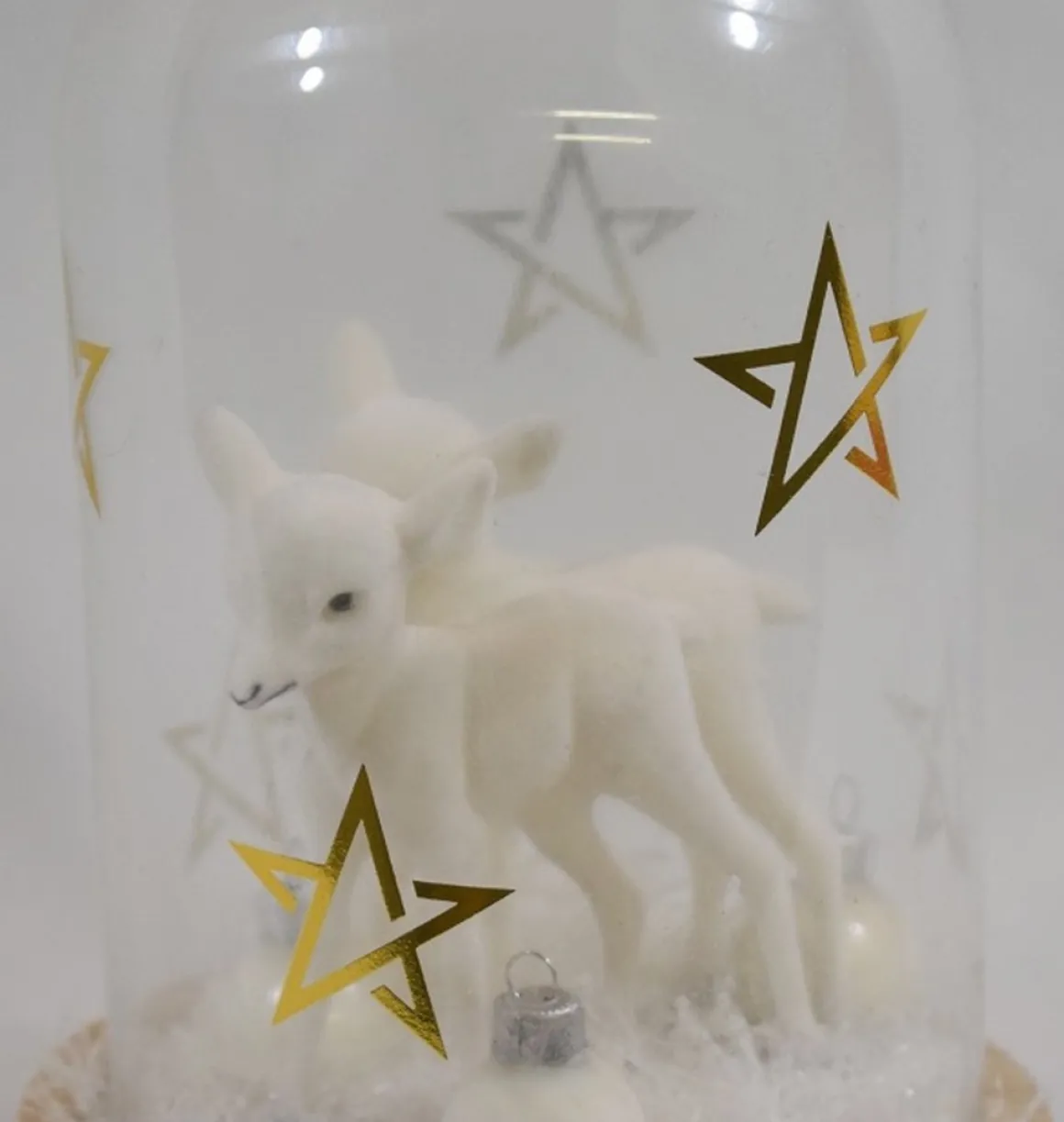 ZoeZo Design - Glazen Stolp Met Witte Hertjes - Rendieren - Sneeuw En Kerstballen - O 13 Cm - Hoogte 20 Cm Shop