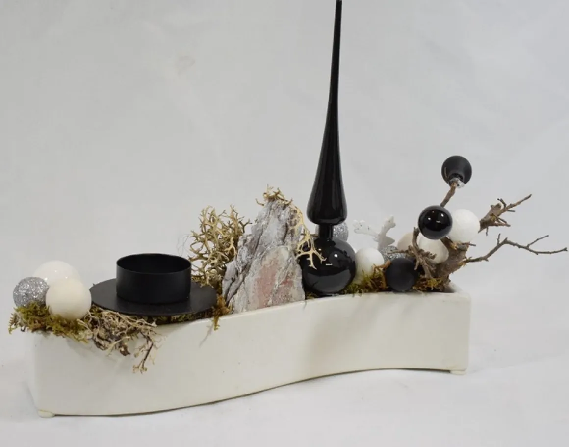 ZoeZo Design - Kerststukje - Kerststuk - Kerstdecoratie - Kerstversiering - Met Waxinelichtjeshouder - Aardewerk Potje - Wit - Zwart - 26X22X7 Cm Best Sale