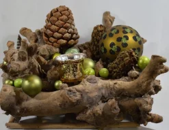 ZoeZo Design - Kerststuk - Tafelstuk - Alternatieve Kerstversiering - Handmade Kerststuk - Groot Kerststuk - 36 X 36 X 20 Cm - Houten Kerststuk - Met 2 Waxinelichtjeshouders Best Sale