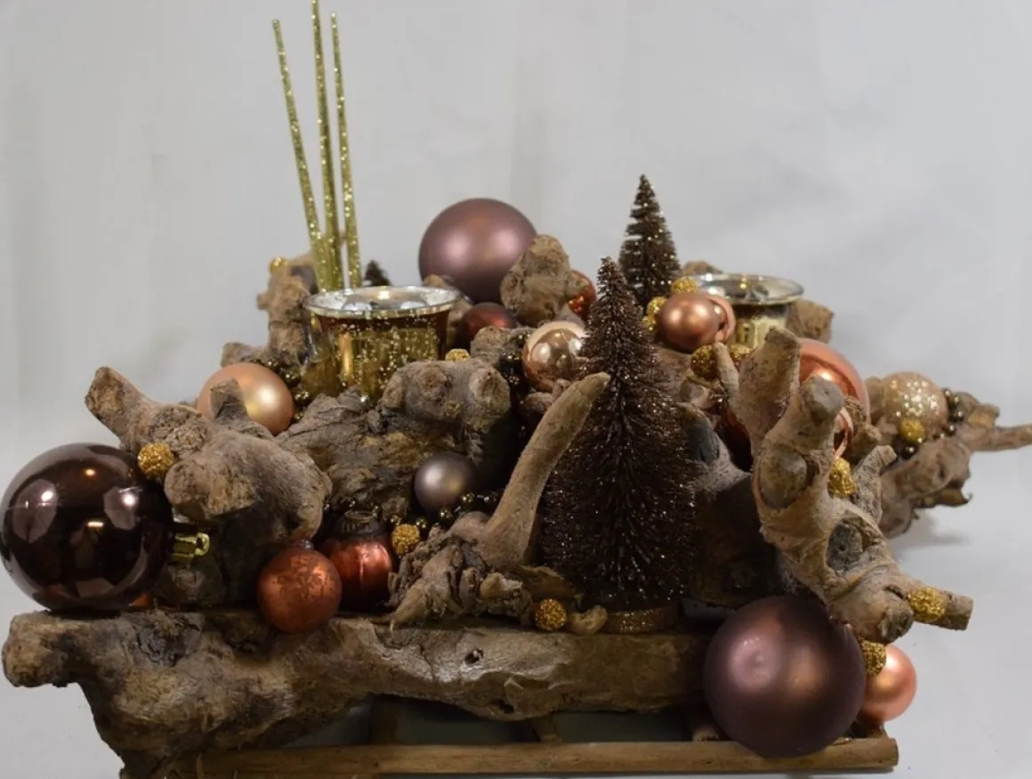 ZoeZo Design - Kerststuk - Tafelstuk - Alternatieve Kerstversiering - Handmade Kerststuk - Groot Kerststuk - 36 X 36 X 20 Cm - Houten Kerststuk - Met 2 Waxinelichtjeshouders Shop